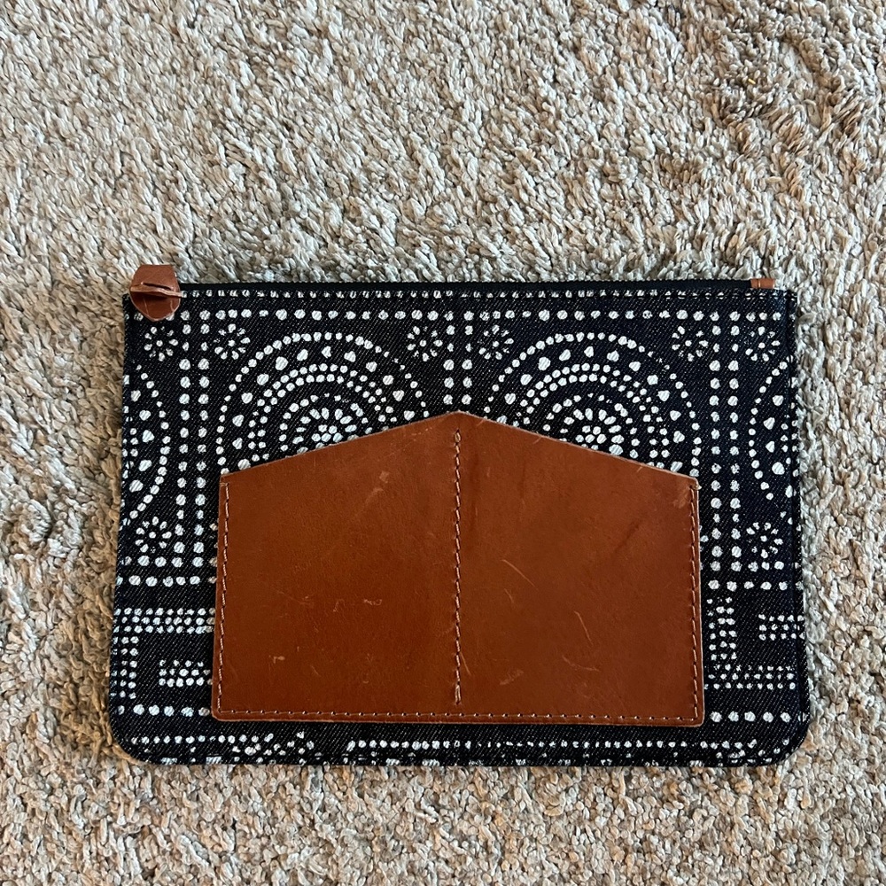 NEW Madewell Clutch with Leather pockets